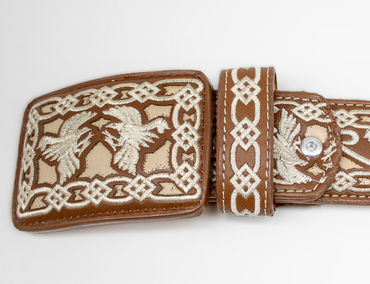Cinturón bordado con escudo del cañón