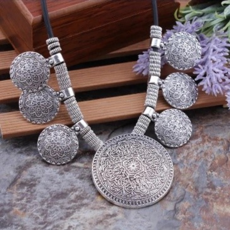 Necklaces Silver